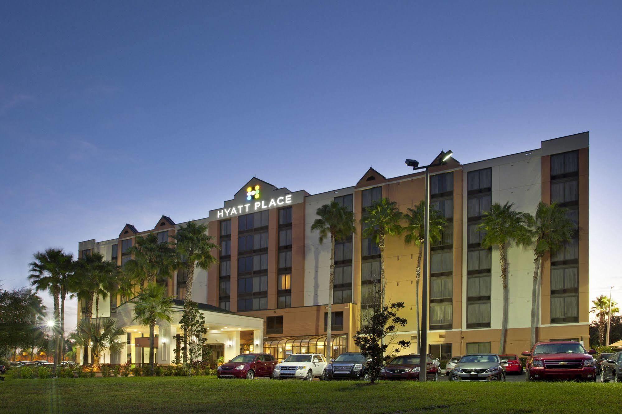 Hyatt Place Across From Universal Orlando Resort Экстерьер фото